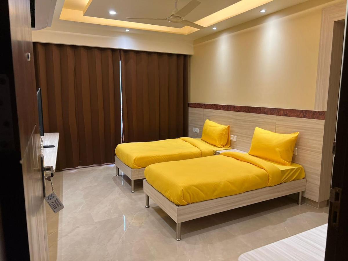 Windchime 853 Hotel Gurgaon Bagian luar foto